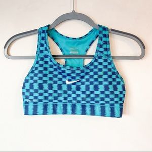 Like new patterned sports bra
